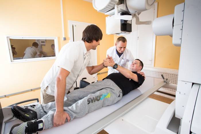 Orthopädische Rehabilitation nach Knochenbrüchen und Amputationen